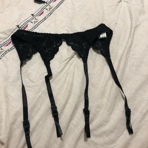 Black simple garter belt